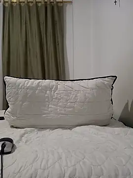 Snapshot of kamilo_18655 chatting on November 15, 4:21 am kamilo 18655 online show from November 15, 4:21 am