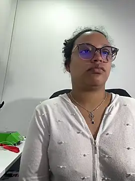 Snapshot of angela_angels_ chatting on September 24, 1:42 am angela angels online show from September 24, 1:42 am