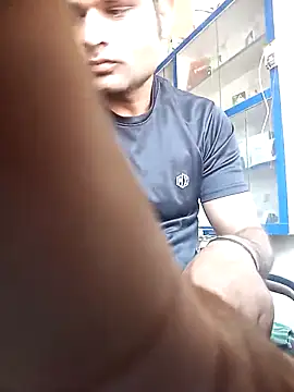 Snapshot of Priynkarani chatting on November 28, 4:59 am Priynkarani online show from November 28, 4:59 am