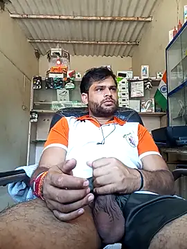 Snapshot of Priynkarani chatting on December 17, 6:52 am Priynkarani online show from December 17, 6:52 am