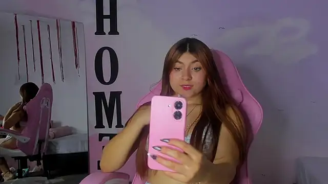 carolayrosse online show from March 3, 7:43 am