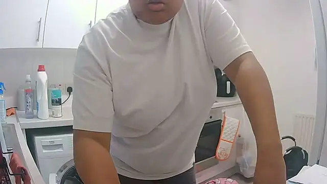 vanilla chocolate23 online show from November 2, 10:39 am