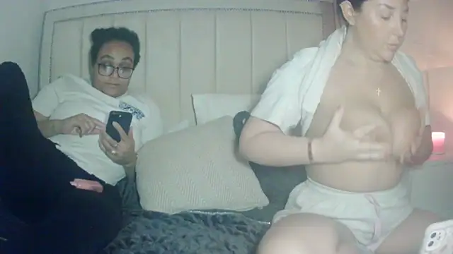 vanilla chocolate23 online show from January 31, 9:02 pm