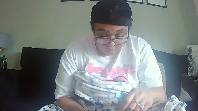 vanilla chocolate23 online show from February 8, 10:29 am