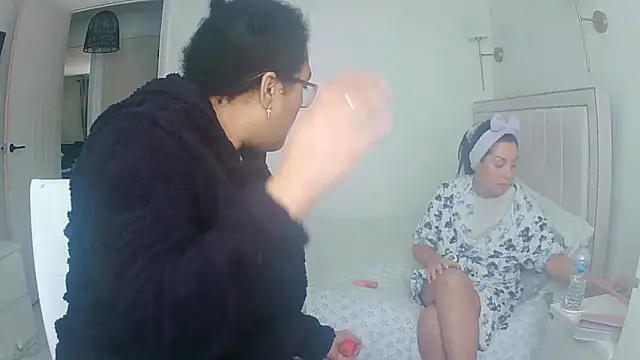 Snapshot of vanilla_chocolate23 chatting on March 23, 11:25 am vanilla chocolate23 online show from March 23, 11:25 am