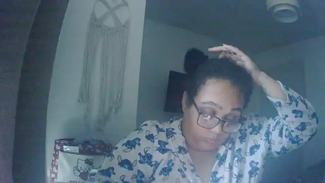 Snapshot of vanilla_chocolate23 chatting on April 8, 8:14 am vanilla chocolate23 online show from April 8, 8:14 am