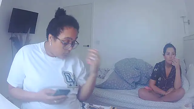 Snapshot of vanilla_chocolate23 chatting on April 13, 8:09 am vanilla chocolate23 online show from April 13, 8:09 am