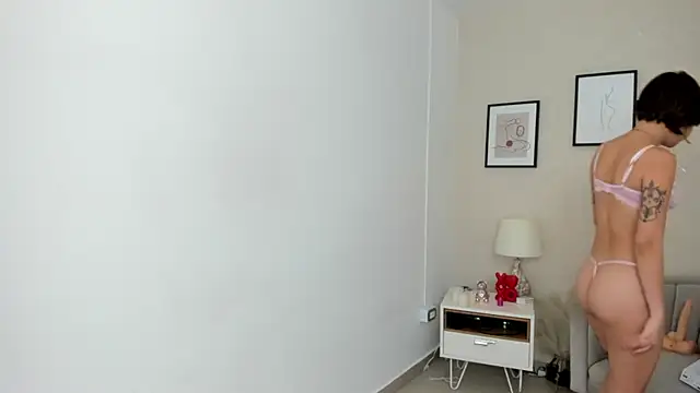 Snapshot of Hellen_coy chatting on March 5, 12:44 pm Hellen coy online show from March 5, 12:44 pm