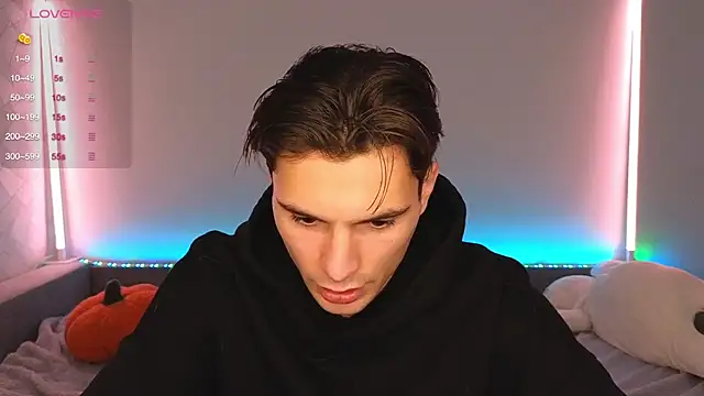 Snapshot of denlover1 chatting on November 25, 11:21 am denlover1 online show from November 25, 11:21 am