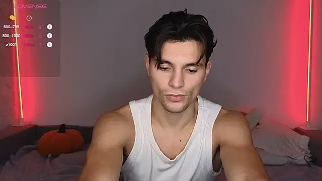 Snapshot of denlover1 chatting on November 29, 1:19 am denlover1 online show from November 29, 1:19 am