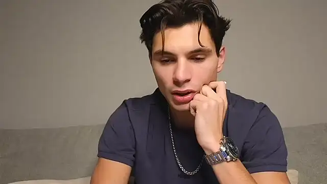 Snapshot of denlover1 chatting on December 20, 2:07 am denlover1 online show from December 20, 2:07 am