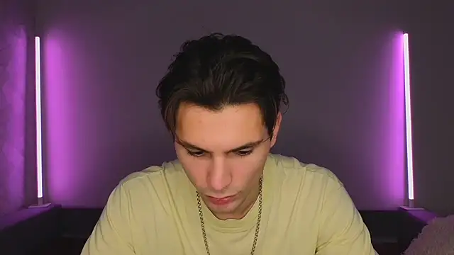 Snapshot of denlover1 chatting on January 6, 10:19 am denlover1 online show from January 6, 10:19 am