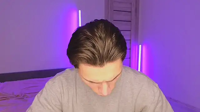 Snapshot of denlover1 chatting on January 19, 6:17 am denlover1 online show from January 19, 6:17 am