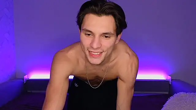 Snapshot of denlover1 chatting on February 24, 10:08 pm denlover1 online show from February 24, 10:08 pm