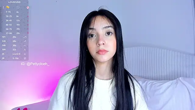 Snapshot of PettyCloeh chatting on January 8, 8:07 pm PettyCloeh online show from January 8, 8:07 pm