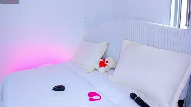 Snapshot of PettyCloeh chatting on March 14, 8:17 pm PettyCloeh online show from March 14, 8:17 pm