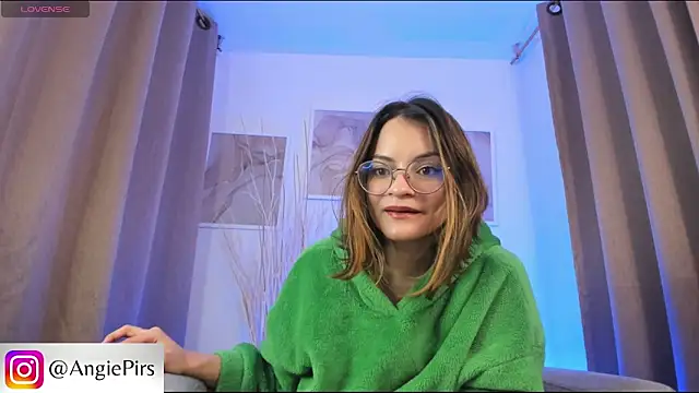 Angie Pirss online show from January 8, 10:48 pm