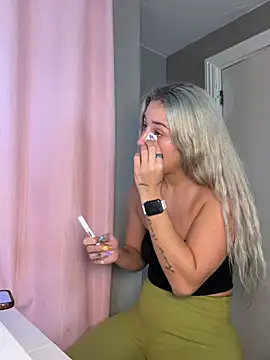 lexybabyxo online show from June 25, 2:43 pm