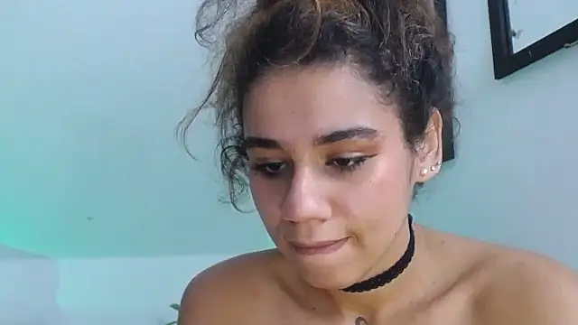 diamonmeli online show from February 9, 11:36 pm