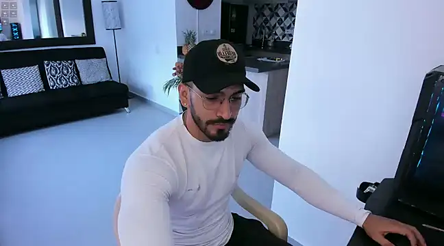 tony muscle online show from January 17, 9:39 pm