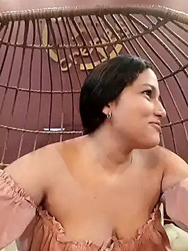 girl milk1 online show from October 25, 10:48 pm