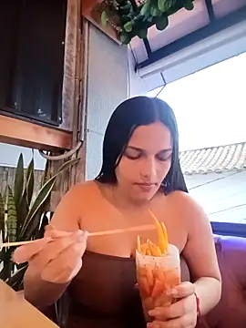 girl milk1 online show from November 29, 10:24 pm