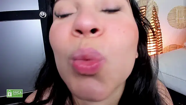 Snapshot of aisha__ chatting on December 20, 4:14 pm aisha online show from December 20, 4:14 pm