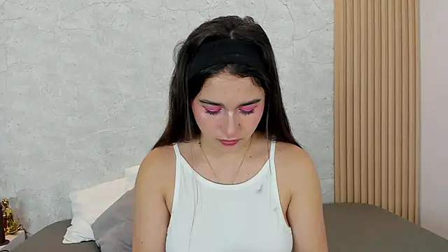 Snapshot of mayragonzpe__ chatting on March 14, 1:13 pm mayragonzpe online show from March 14, 1:13 pm