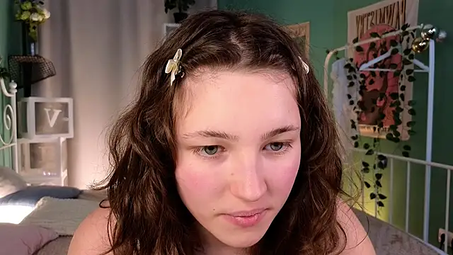 Snapshot of cherry_lea chatting on January 4, 2:56 pm cherry lea online show from January 4, 2:56 pm