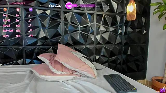 rihannagil online show from February 6, 10:00 pm