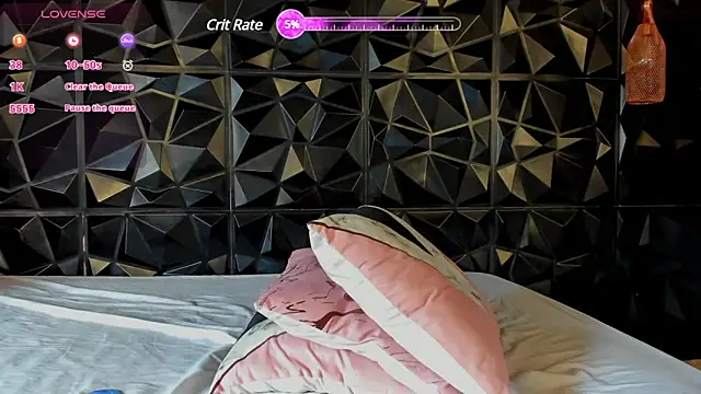 rihannagil online show from February 7, 5:51 pm