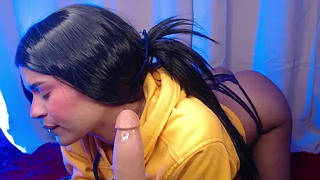 Snapshot of Annyjhonson chatting on January 24, 9:47 pm Annyjhonson online show from January 24, 9:47 pm