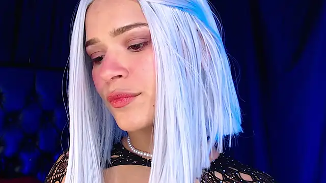 Annyjhonson online show from March 22, 3:41 am