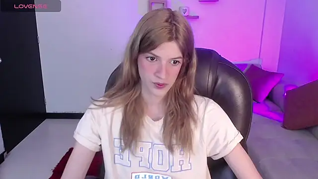 Nora Vennucci online show from February 2, 7:46 pm