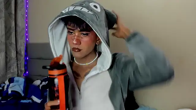 andrew uwu  online show from December 21, 12:29 am