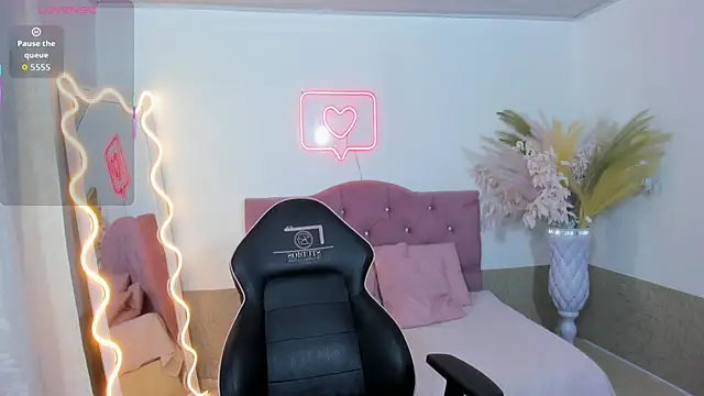 kendra tay online show from December 21, 3:13 am