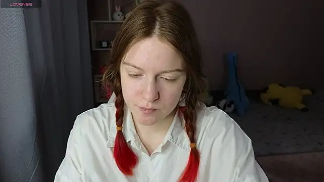 Snapshot of CassieJuice69 chatting on December 4, 5:11 pm CassieJuice69 online show from December 4, 5:11 pm