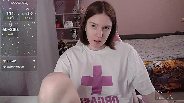 Snapshot of CassieJuice69 chatting on November 24, 6:18 pm CassieJuice69 online show from November 24, 6:18 pm