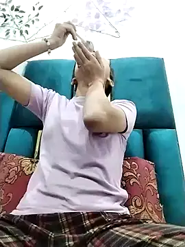 Snapshot of Aleena_Rai chatting on December 3, 7:44 pm Aleena Rai online show from December 3, 7:44 pm