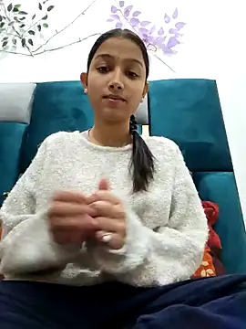 Snapshot of Aleena_Rai chatting on January 7, 7:17 pm Aleena Rai online show from January 7, 7:17 pm