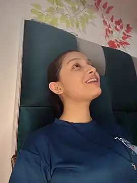 Snapshot of Aleena_Rai chatting on September 8, 6:51 pm Aleena Rai online show from September 8, 6:51 pm