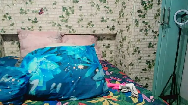Indian candyXX online show from May 30, 10:40 pm