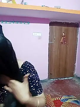 Snapshot of Cute-Simmi chatting on December 15, 9:56 am Cute-Simmi online show from December 15, 9:56 am