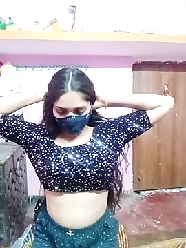 Snapshot of Cute-Simmi chatting on December 15, 1:00 pm Cute-Simmi online show from December 15, 1:00 pm