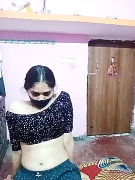 Snapshot of Cute-Simmi chatting on December 17, 6:35 am Cute-Simmi online show from December 17, 6:35 am