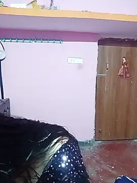 Snapshot of Cute-Simmi chatting on January 3, 10:31 am Cute-Simmi online show from January 3, 10:31 am