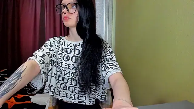 Hi Kitti online show from March 11, 10:51 am