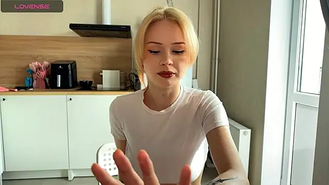 lisa barbie online show from May 21, 6:09 am