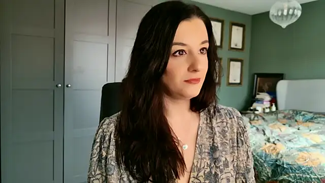 flatwhite0 online show from April 3, 9:18 am