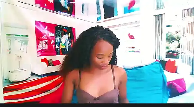 Snapshot of EbonyCreamy69 chatting on December 10, 1:11 pm EbonyCreamy69 online show from December 10, 1:11 pm